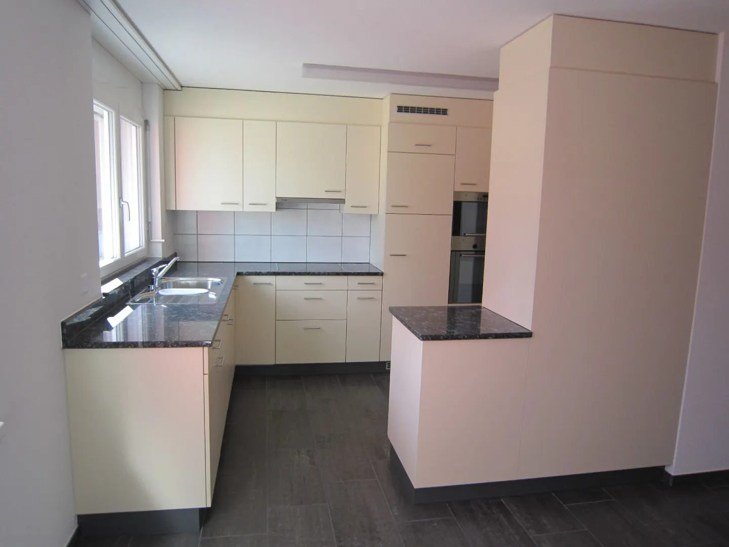 4.5-room apartment in a central, child-friendly location - Photo 2 of 9