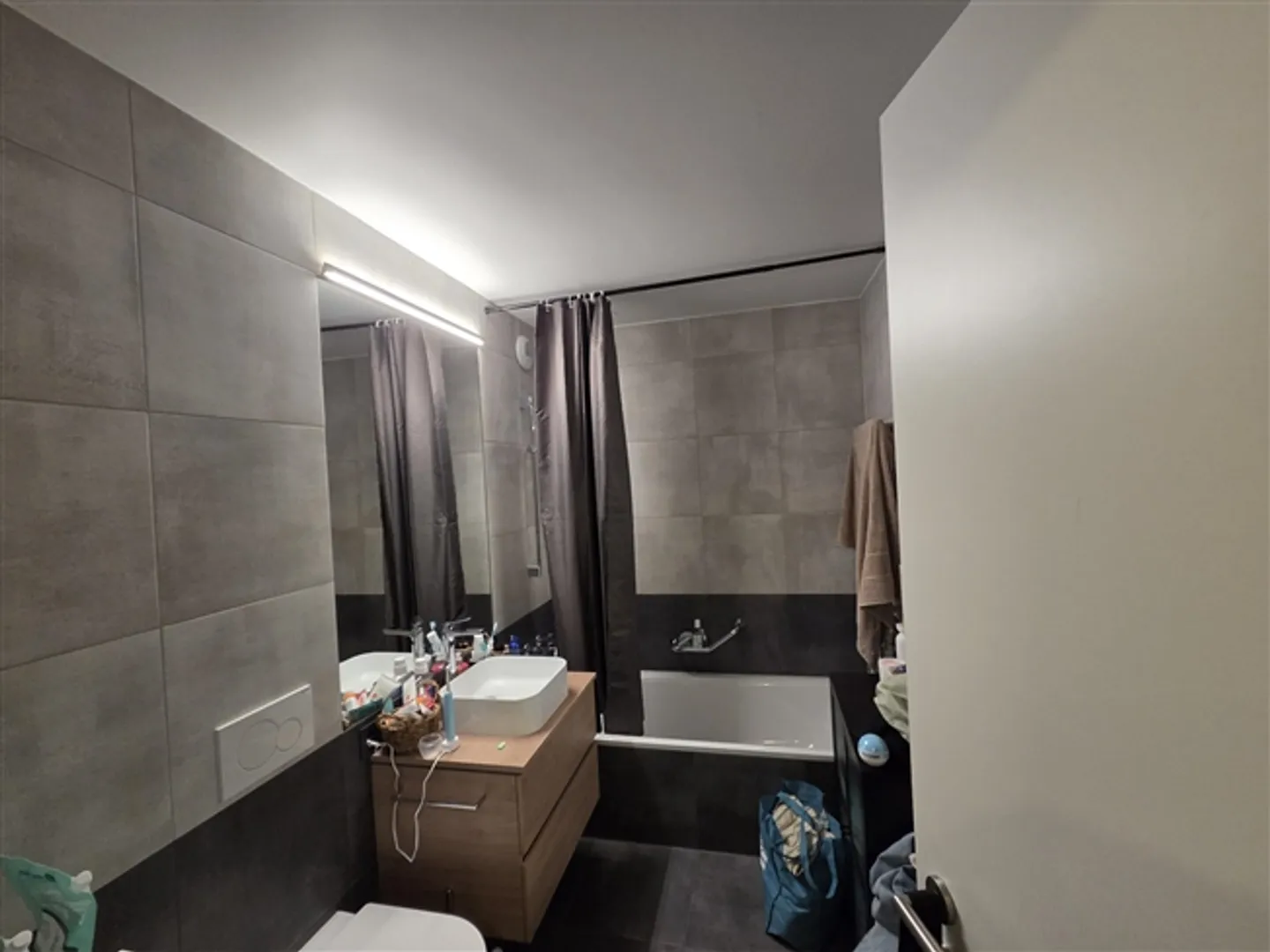 «Charmante 2.5 Zimmerwohnung im 5. Stock» - Foto 5 von 7