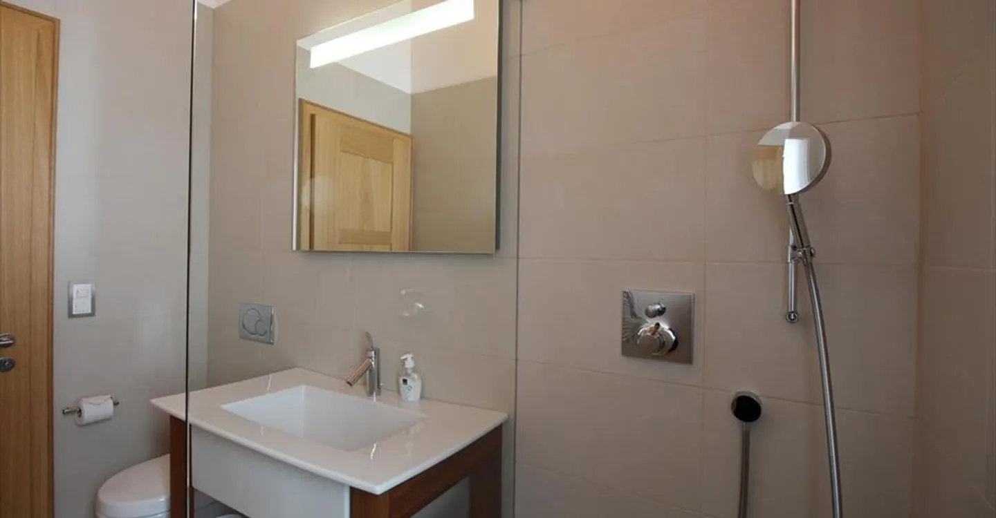 Luxury Chalet with Stunning Views - Photo 10 of 21