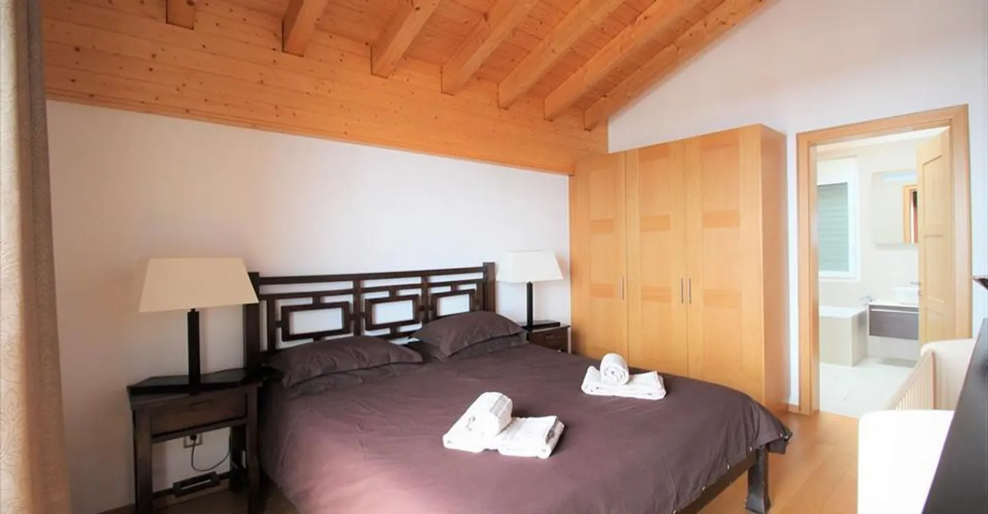 Luxury Chalet with Stunning Views - Photo 15 of 21