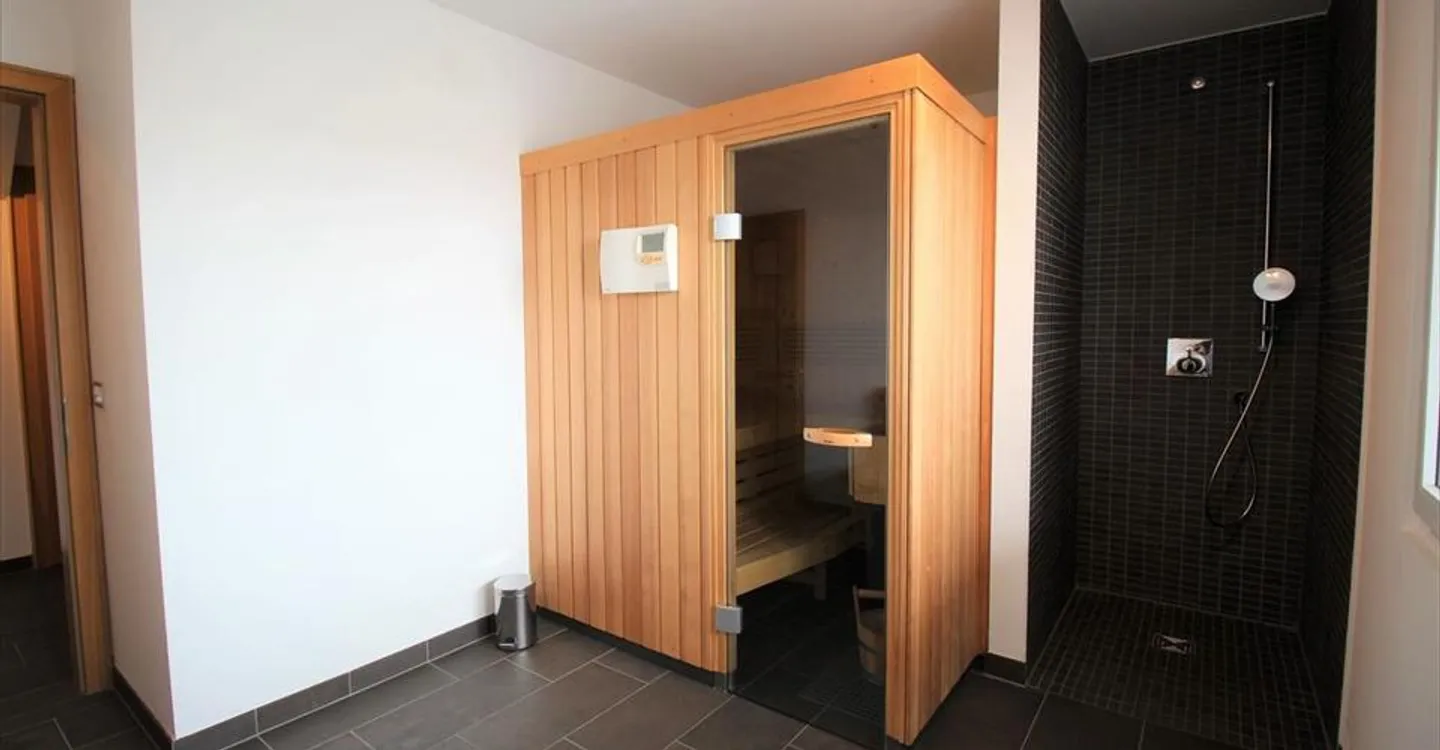 Luxury Chalet with Stunning Views - Photo 20 of 21