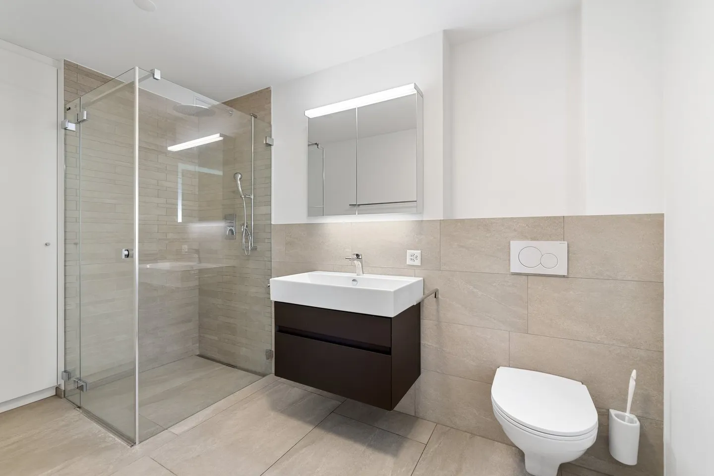 Maison individuelle modernisée avec cuisine de rêve et grand jardin – Wallbach - Photo 12 sur 26