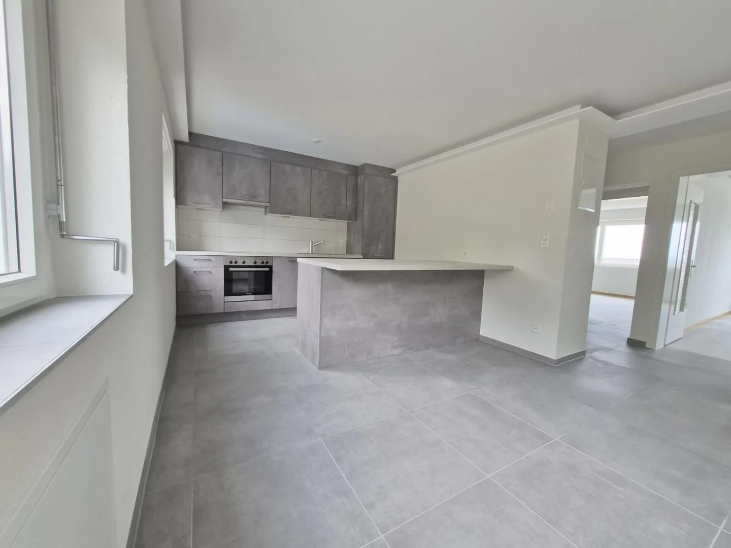 Renovated! 4.5-room apartment on the upper ground floor - Photo 2 of 13