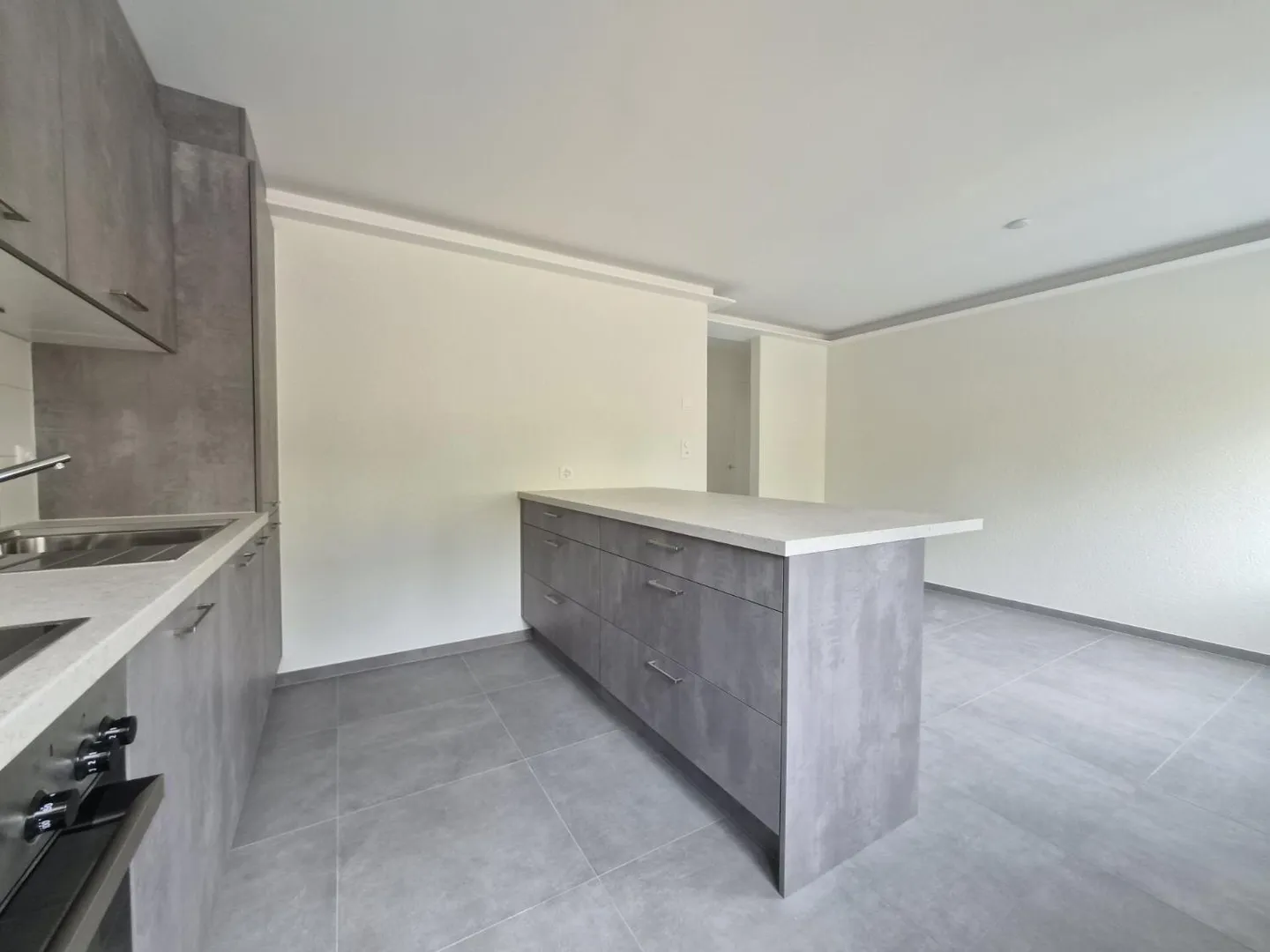 Renovated! 4.5-room apartment on the upper ground floor - Photo 5 of 13