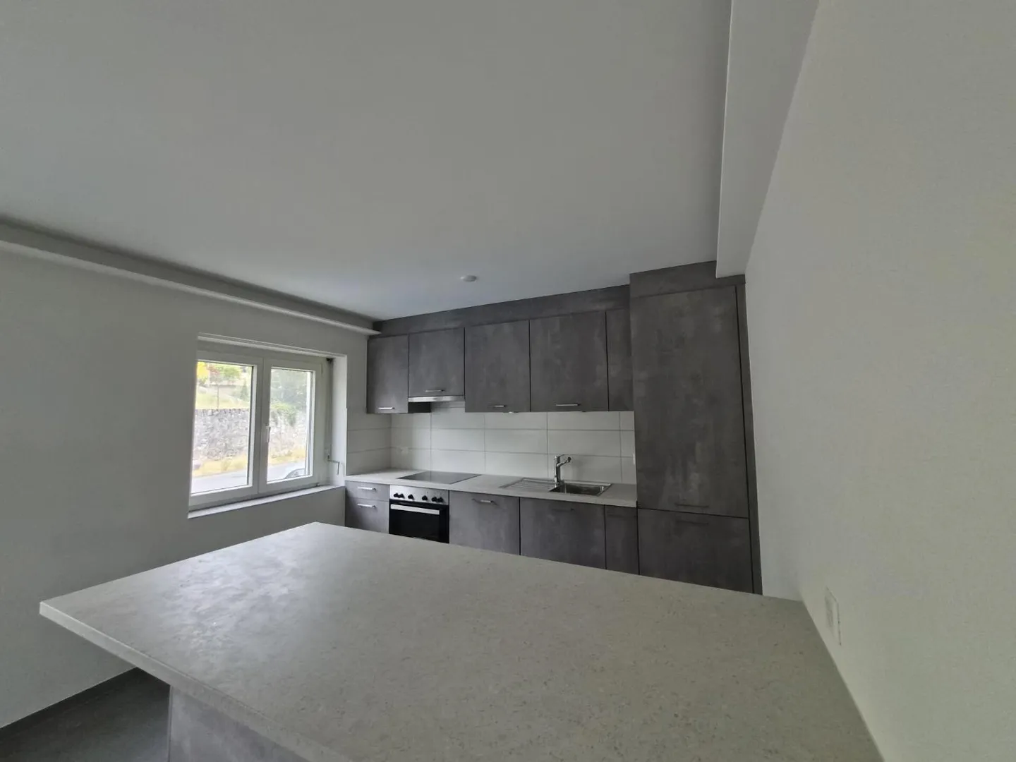 Renovated! 4.5-room apartment on the upper ground floor - Photo 6 of 13