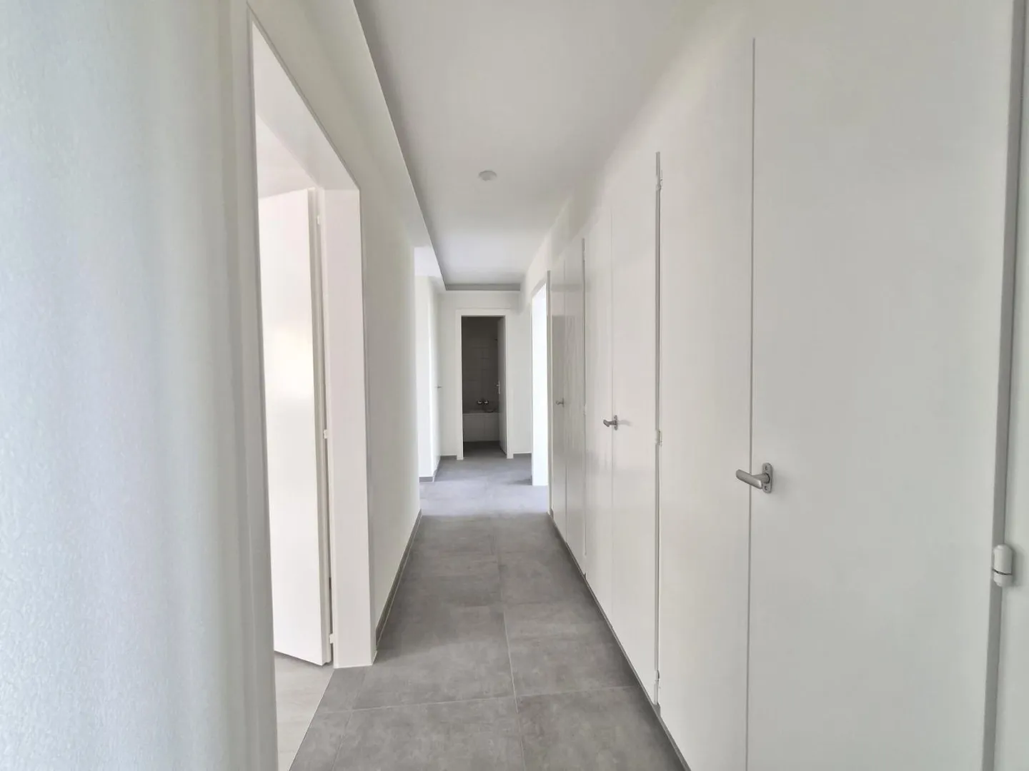 Renovated! 4.5-room apartment on the upper ground floor - Photo 7 of 13