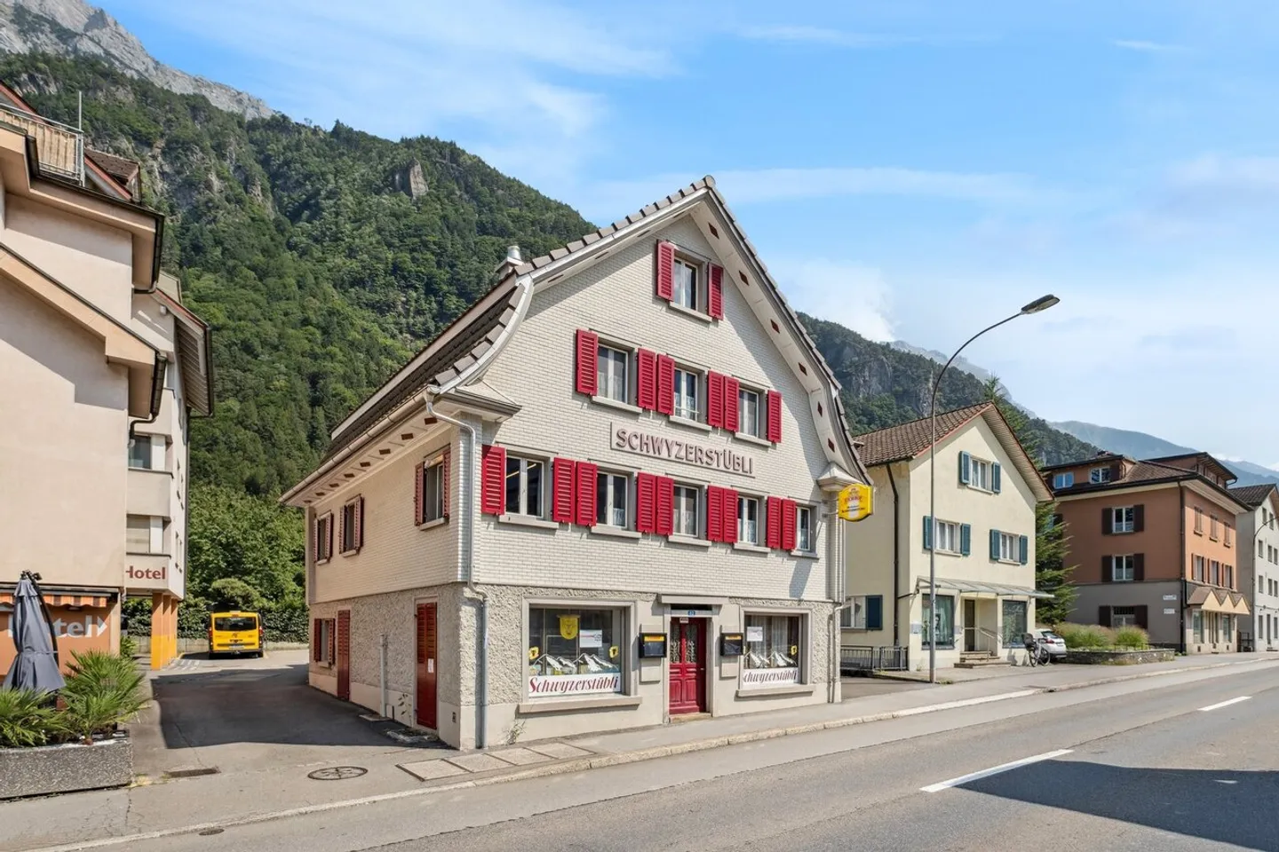 Geschichtsträchtige Liegenschaft an zentrumsnaher Lage - Foto 1 von 12