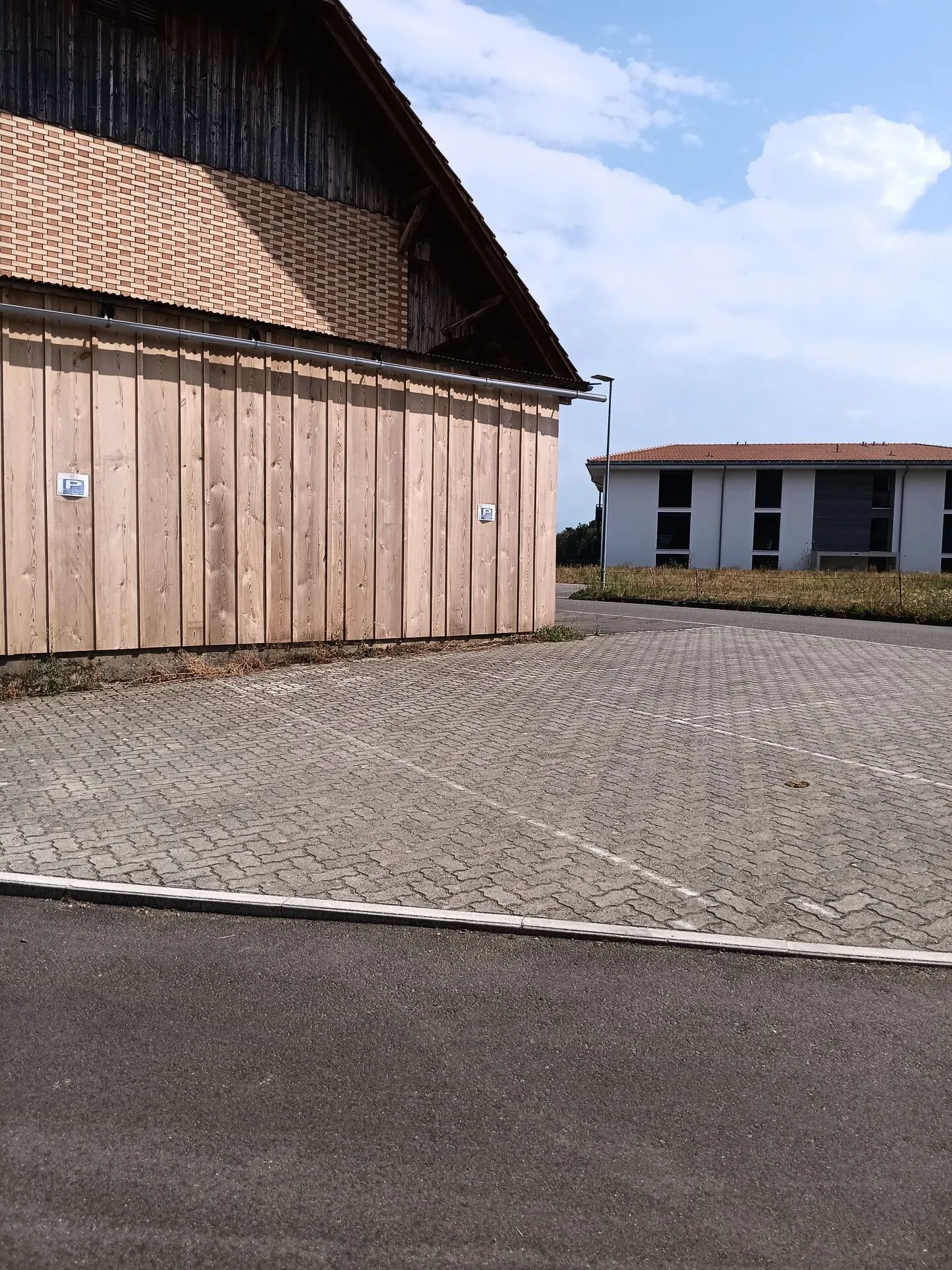 IN AFFITTO Parcheggio Esterno - Foto 3 di 4