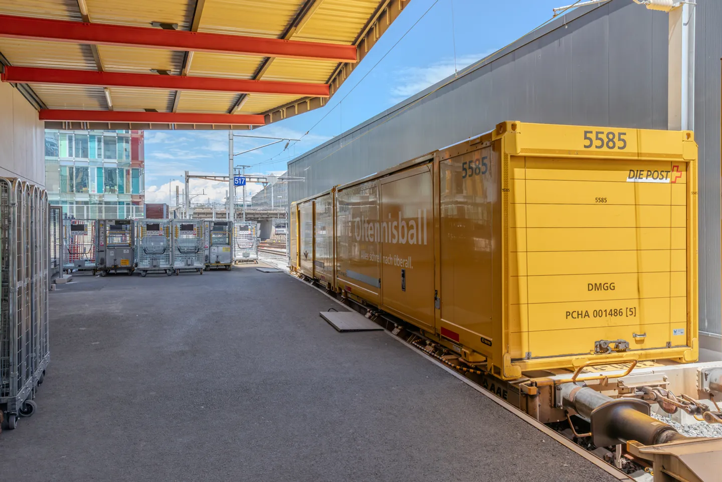 RARE! Storage space from 3,000 m² in the center of Geneva - Photo 8 of 17