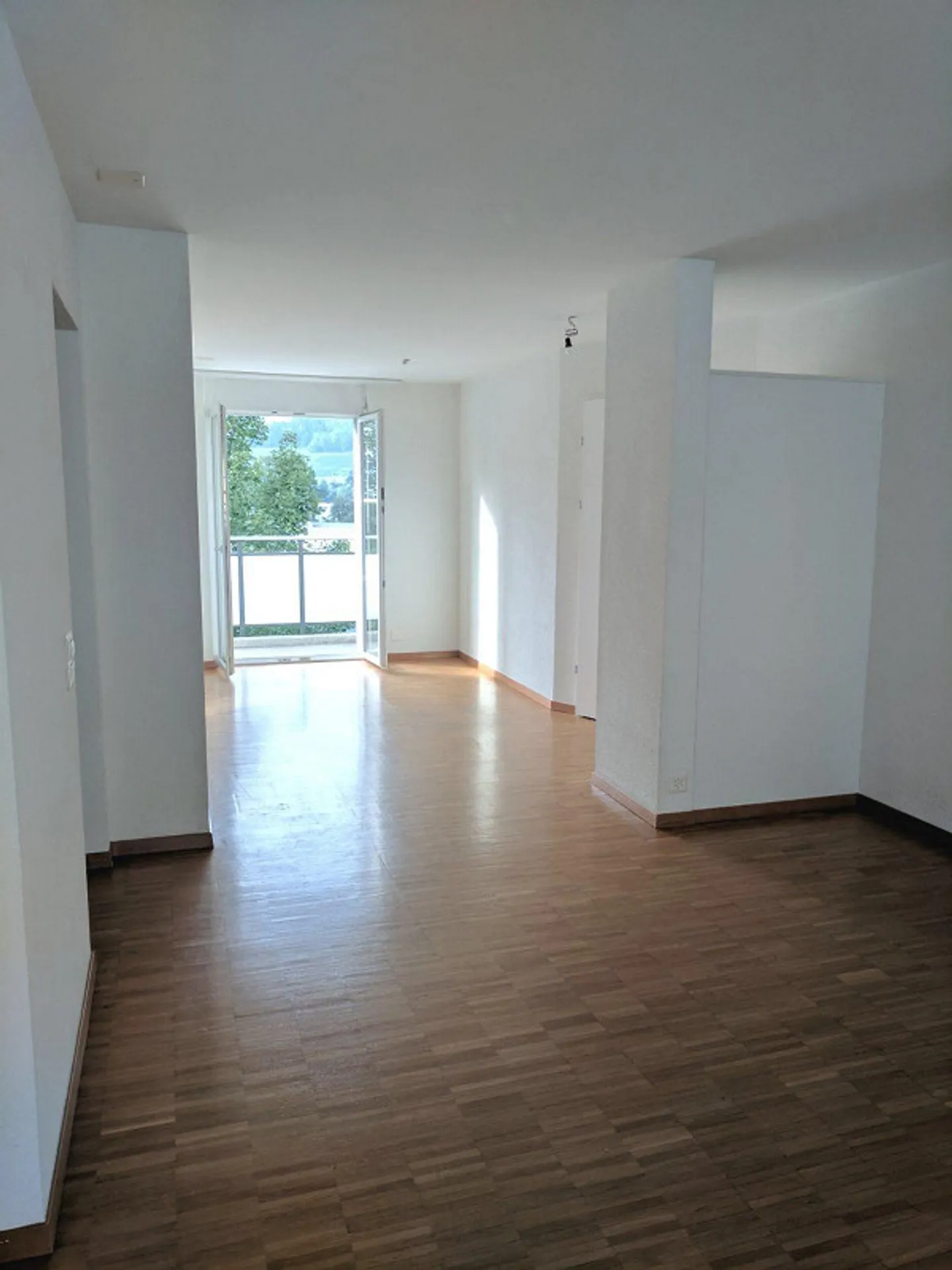 Appartamento 4.5 stanze a Pfungen - Foto 2 di 11