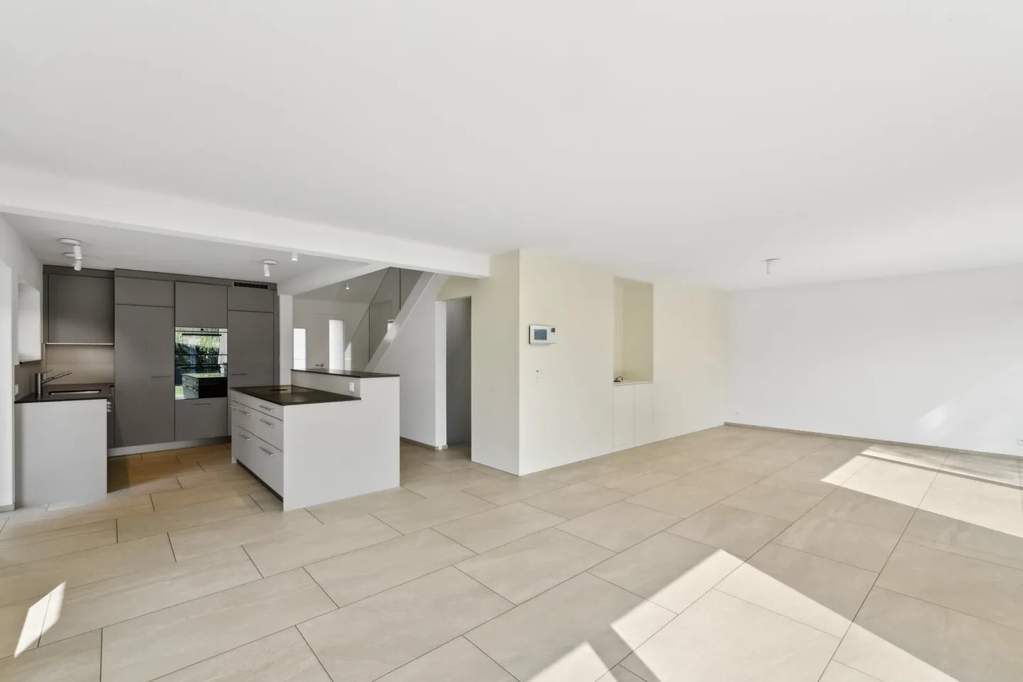 Maison individuelle modernisée avec cuisine de rêve et grand jardin – Wallbach - Photo 16 sur 26