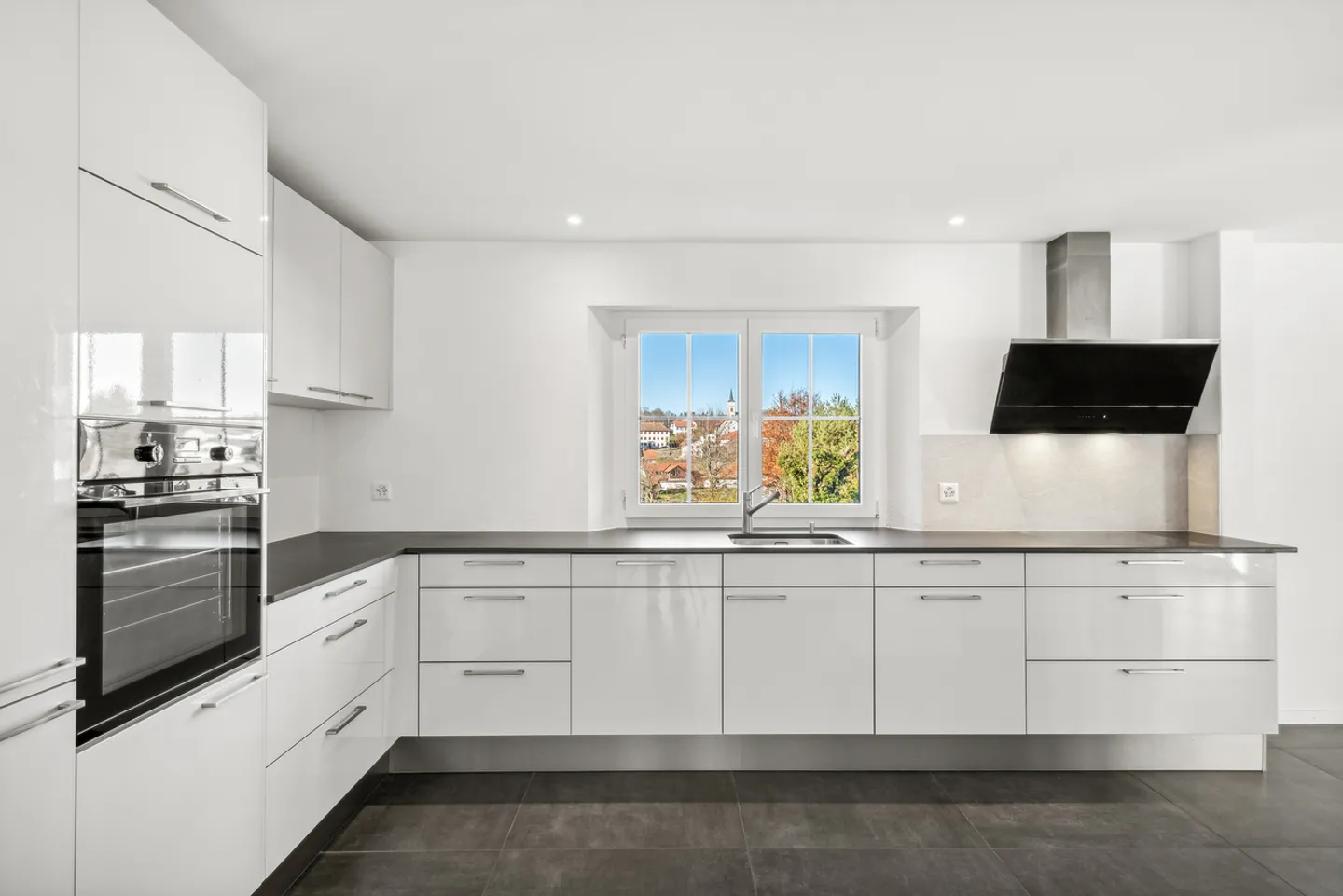 «Wunderschöne, frisch renovierte Wohnung mit Blick auf die Landschaft» - Foto 3 von 9