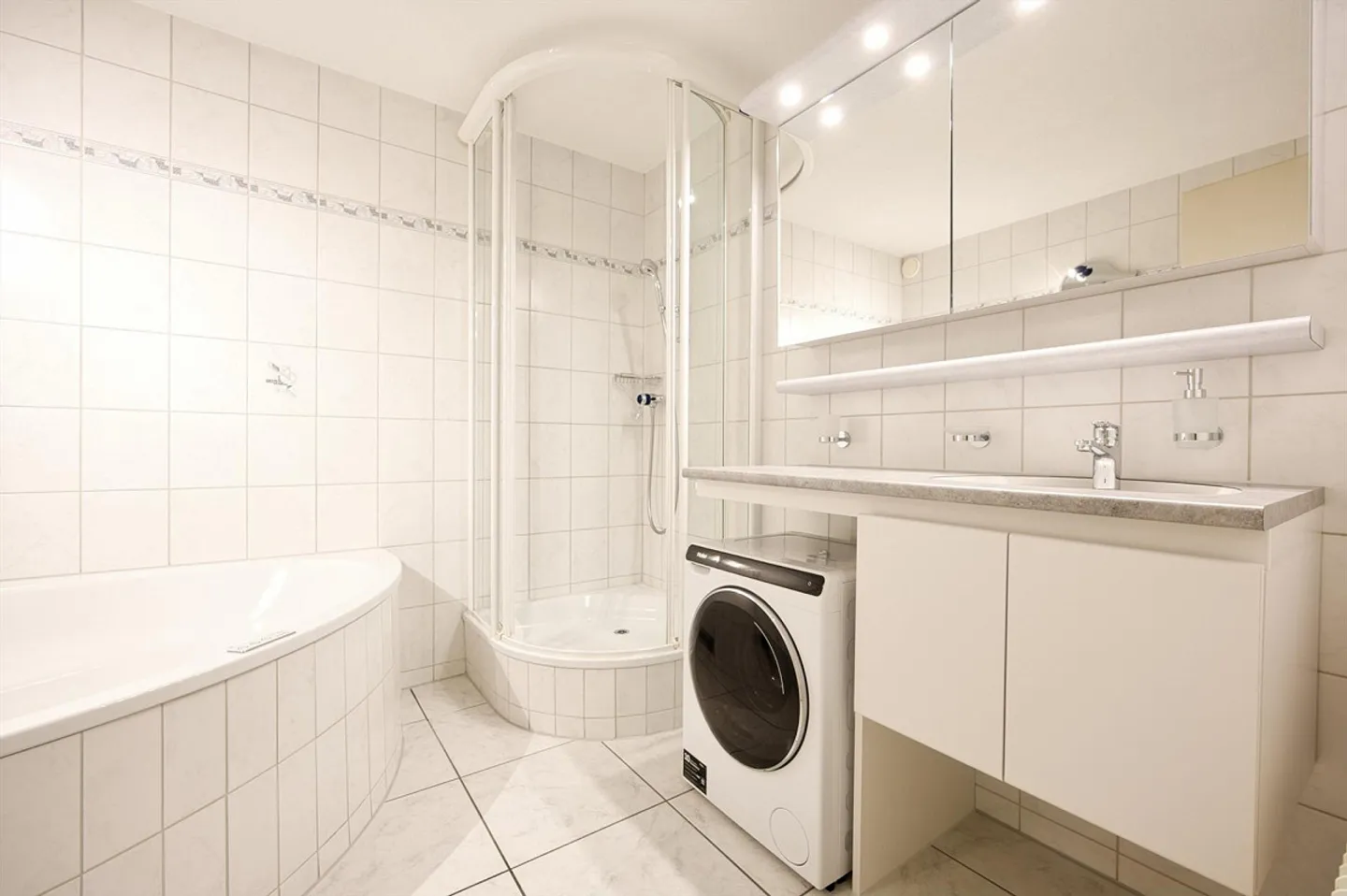 Helle Wohnung mit Alpenblick - Foto 4 von 12