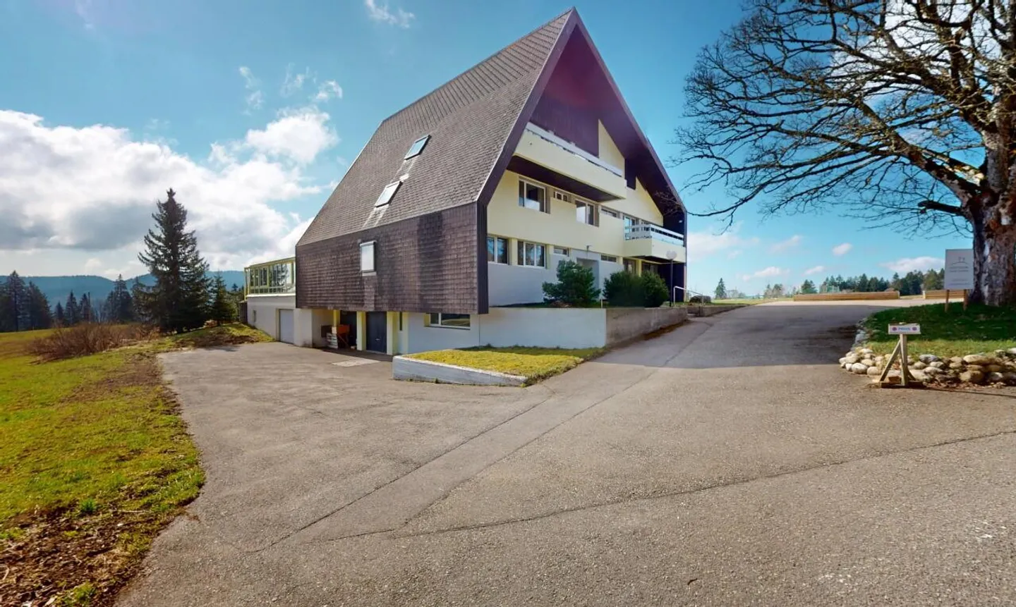 Un havre de paix unique avec une vue imprenable et un potentiel exceptionnel ! - Photo 5 sur 13