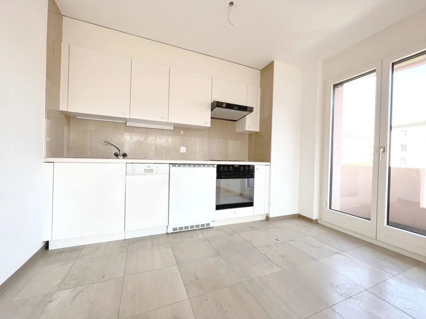 Nice 2-room apartment in the city center of Lausanne - Photo 2 of 11