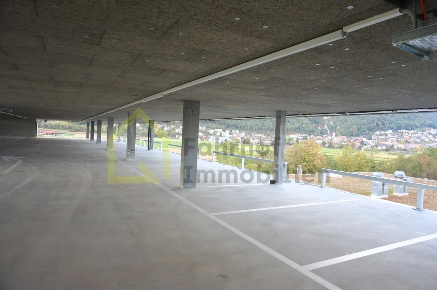 Car - Parking spaces in parking garage (Charging stations for e-mobility available) - Photo 8 of 8