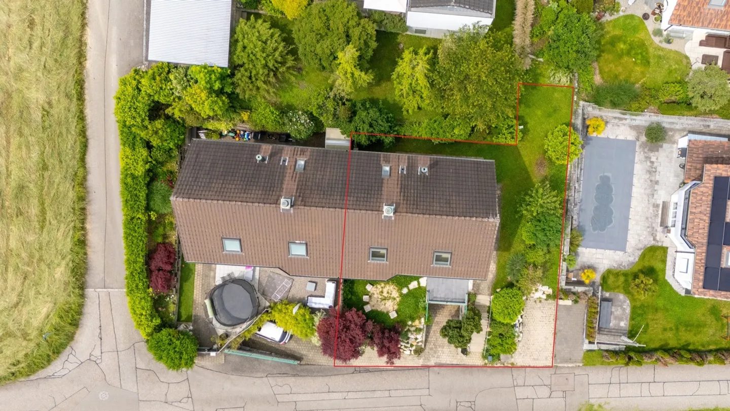 Casa bifamiliare adatta alle famiglie con camino e garage di 6,5 stanze - Foto 22 di 23