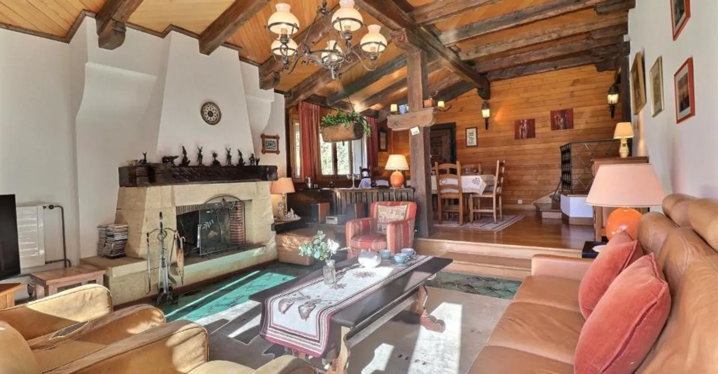 Chalet di 9 stanze, vicino al centro - Foto 4 di 12