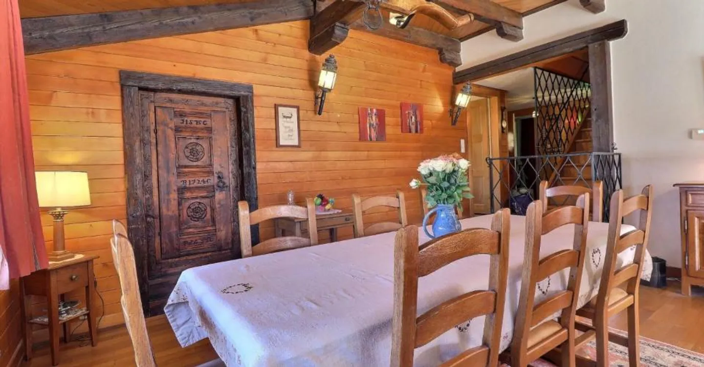 Chalet di 9 stanze, vicino al centro - Foto 9 di 12