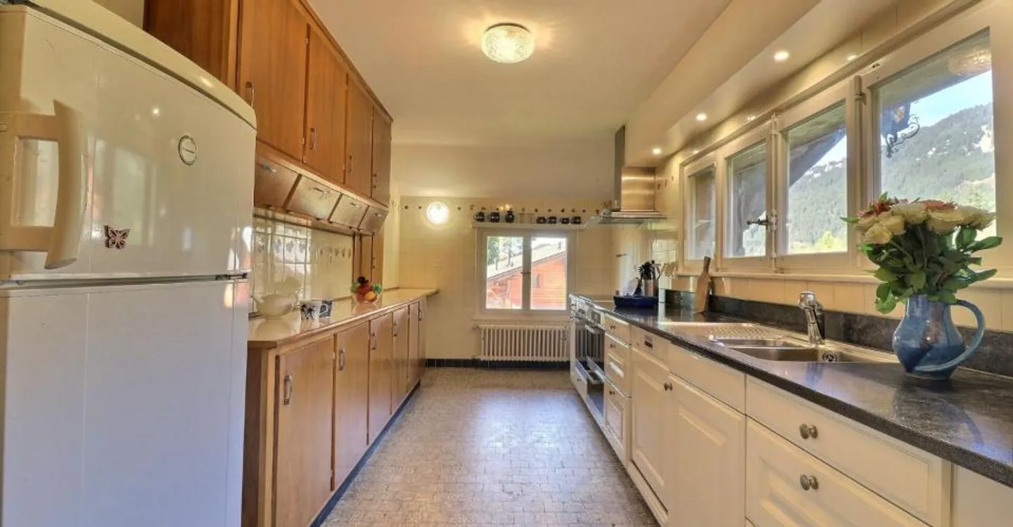 Chalet di 9 stanze, vicino al centro - Foto 12 di 12