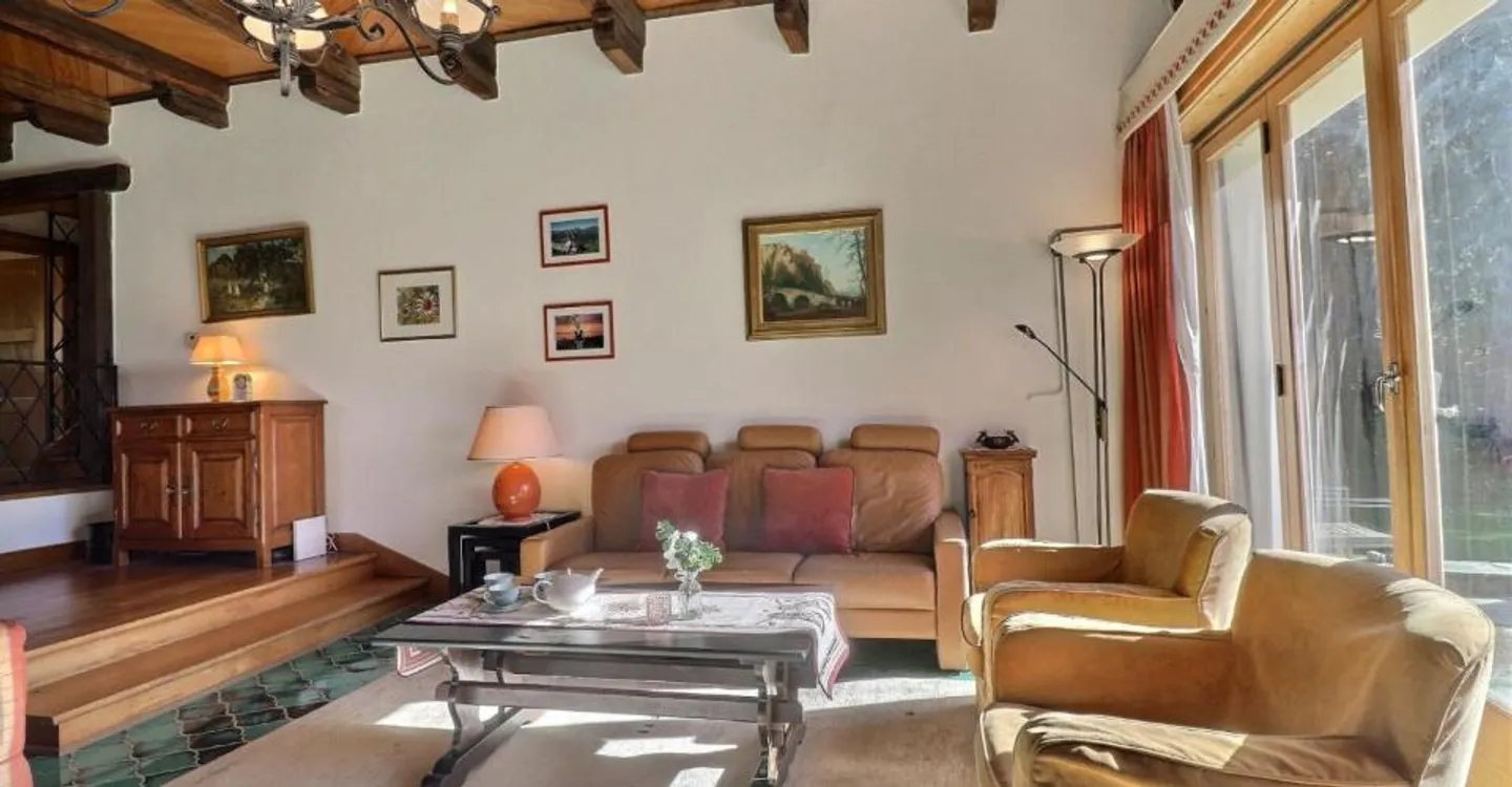 Chalet di 9 stanze, vicino al centro - Foto 6 di 12