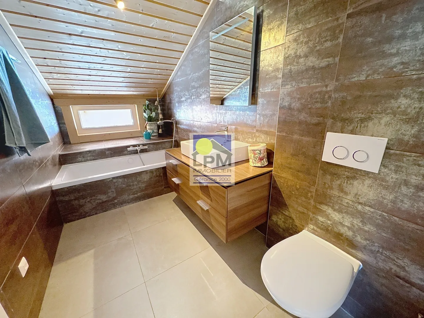 One of the last chalets built as a secondary residence! - Photo 9 of 17