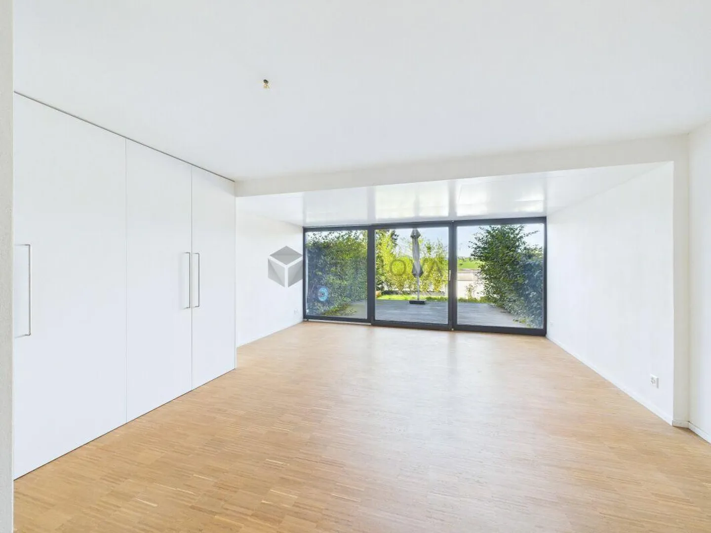 Completely renovated 4.5 room terraced house - Photo 8 of 13