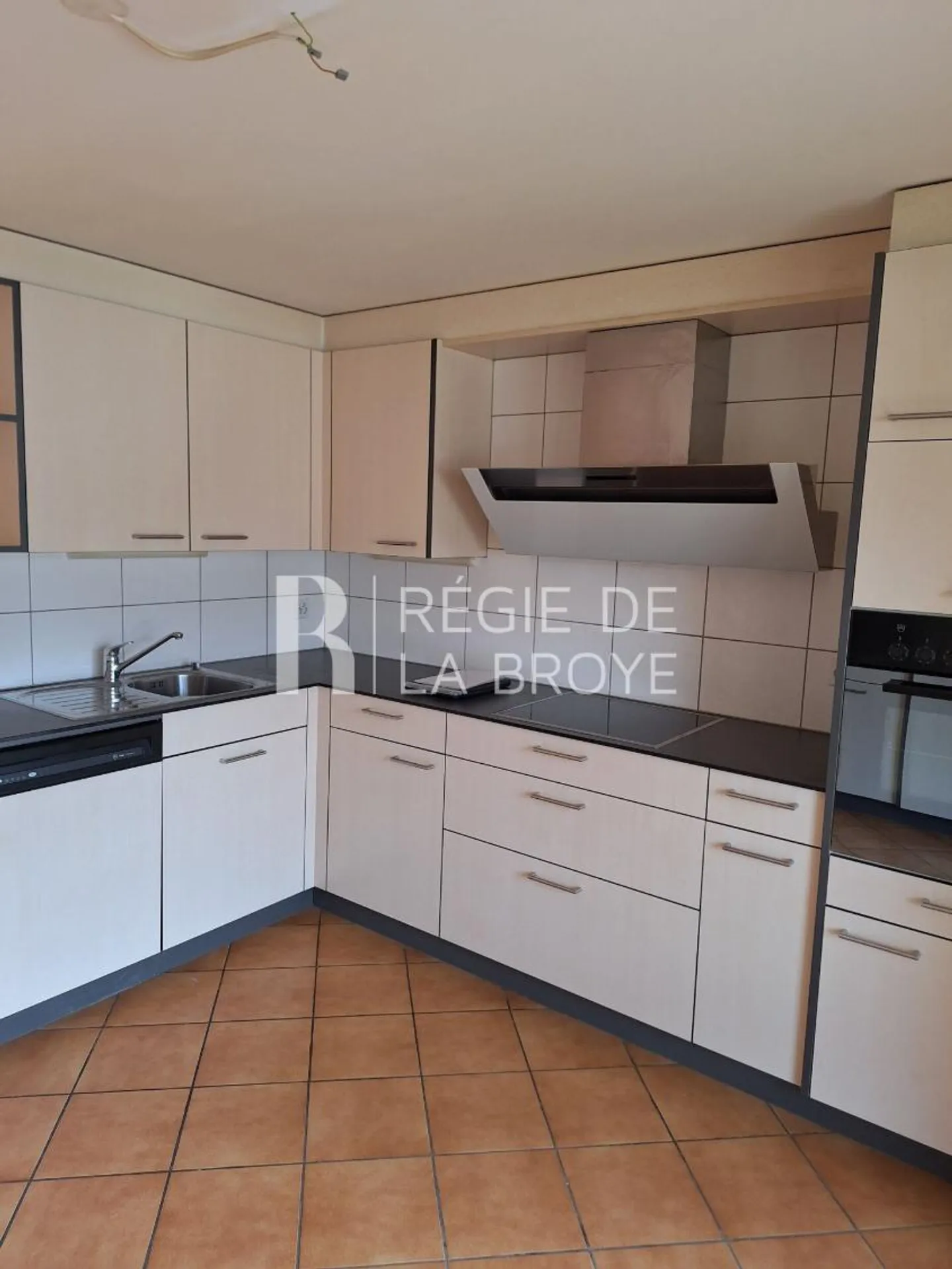 Appartement spacieux à Sédeilles - Photo 3 sur 10