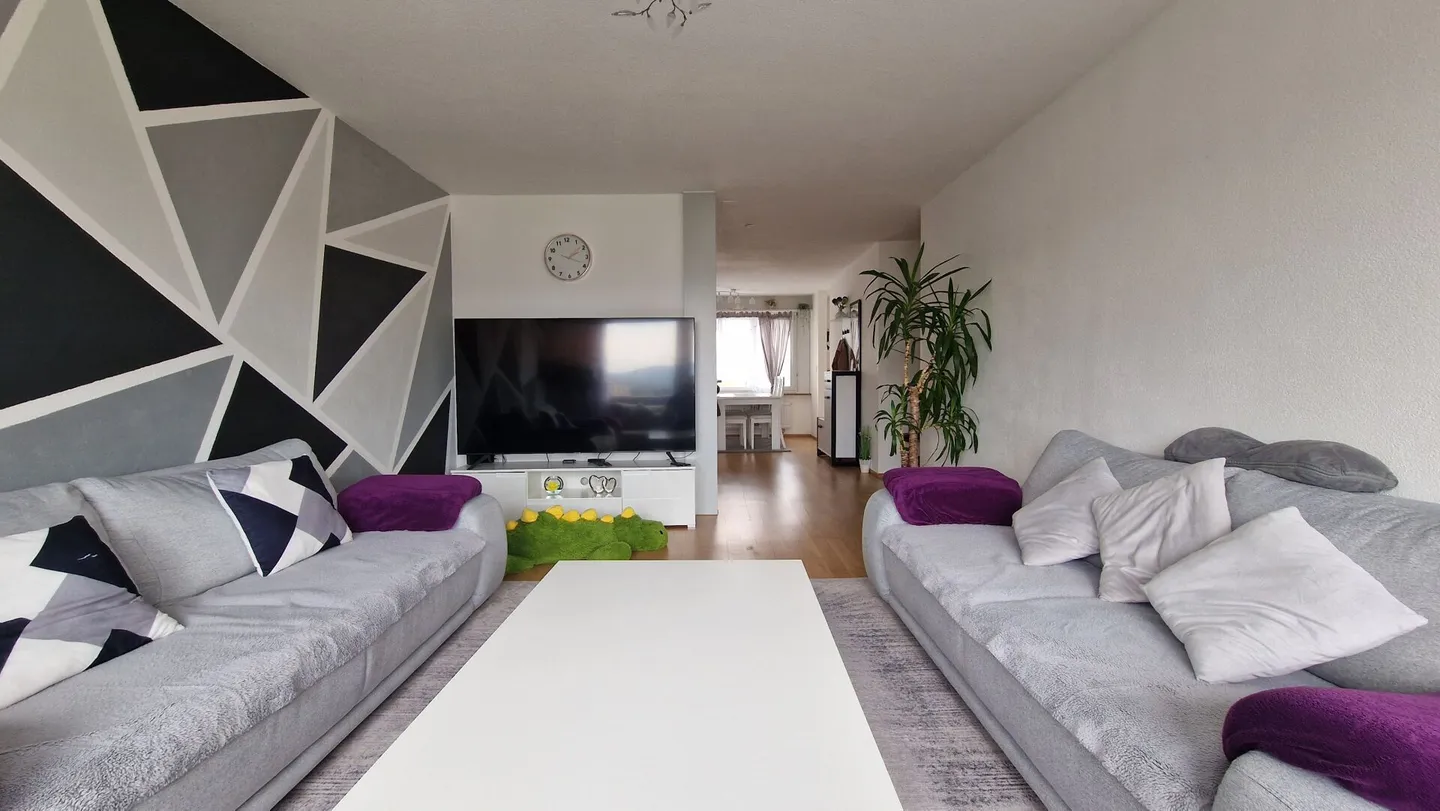 Rented centrally located 4.5-room apartment in building rights - Photo 5 of 12