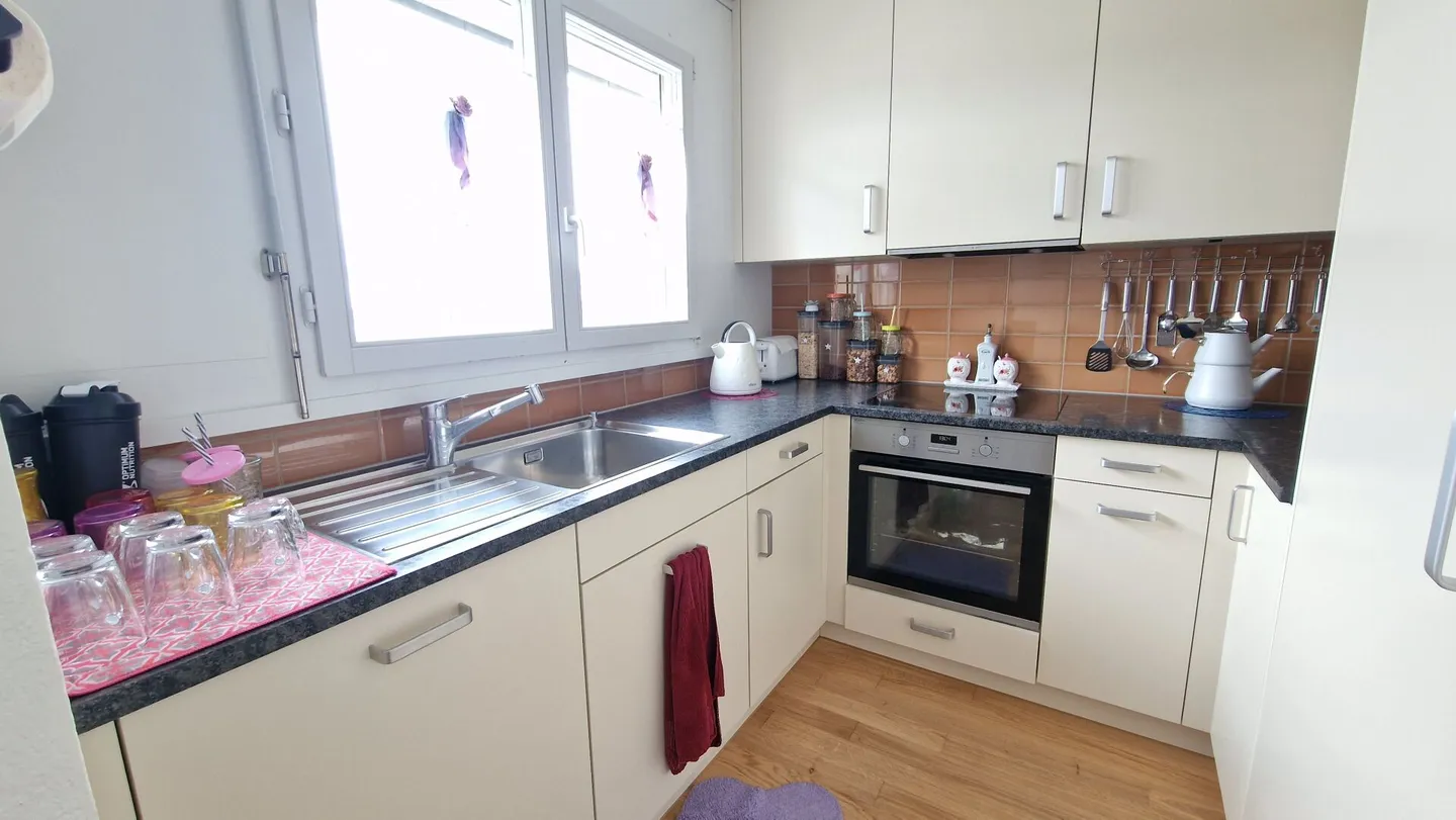 Rented centrally located 4.5-room apartment in building rights - Photo 6 of 12