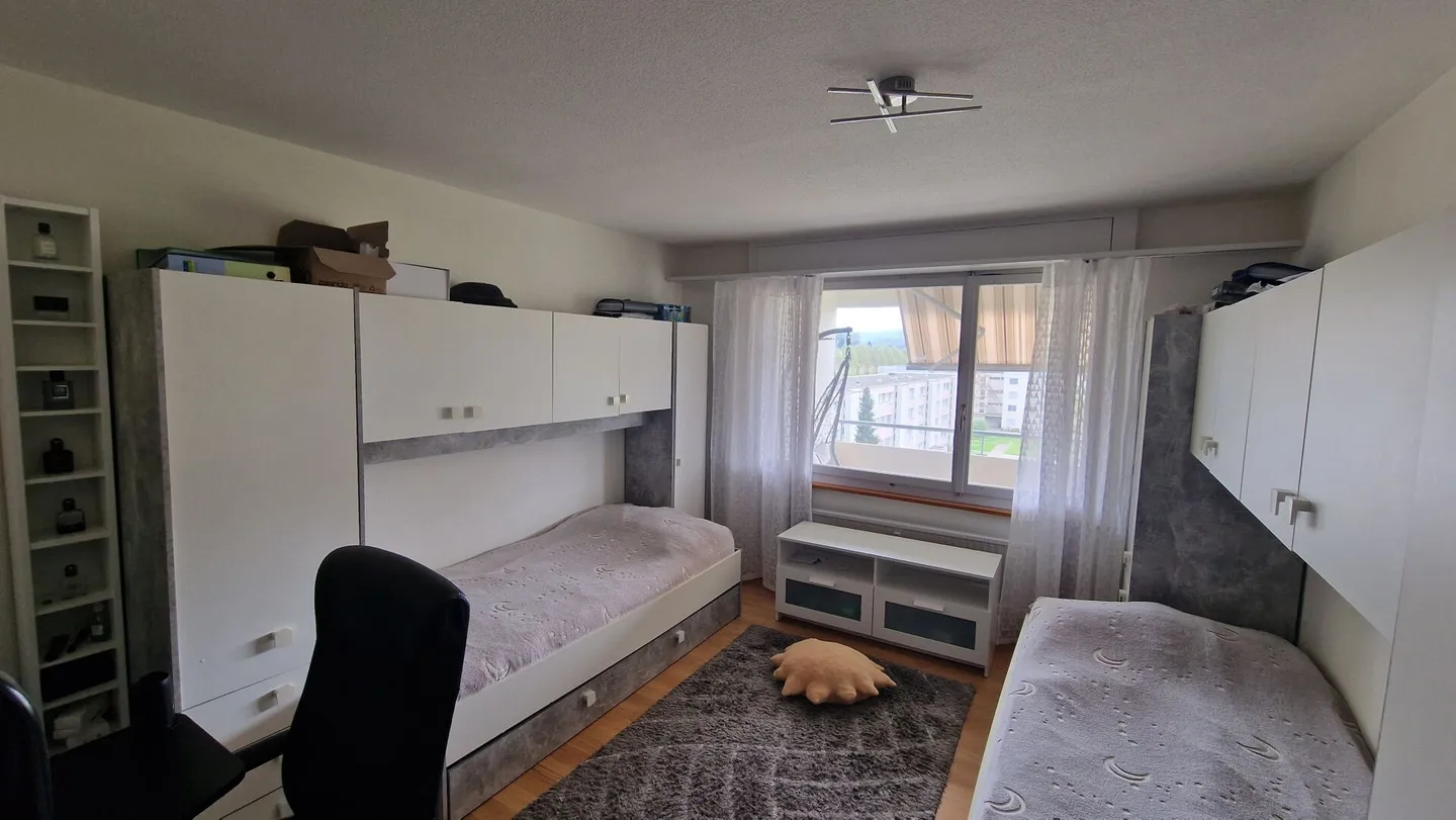 Rented centrally located 4.5-room apartment in building rights - Photo 9 of 12