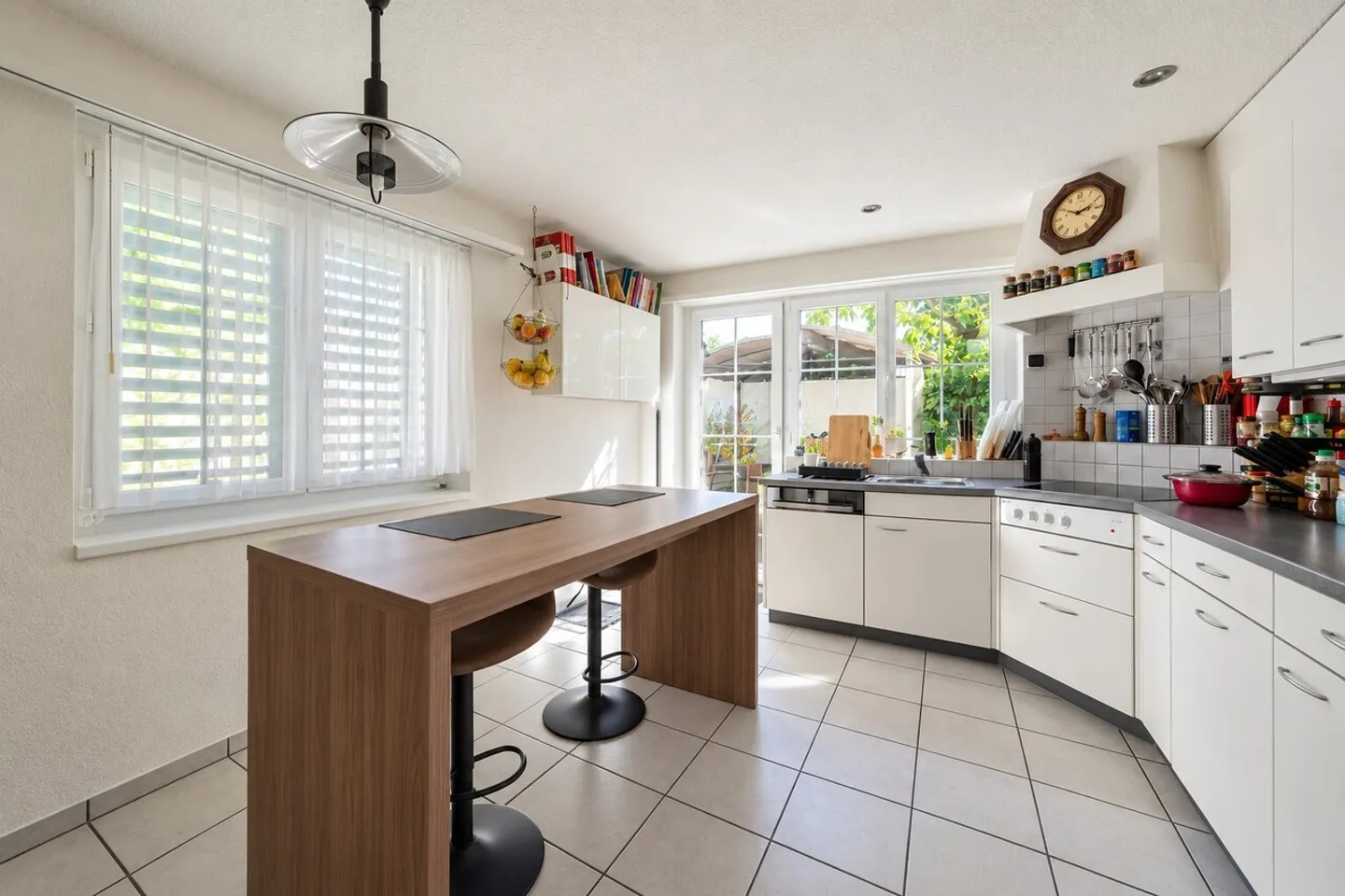 Charming Single Family Home - Photo 6 of 13