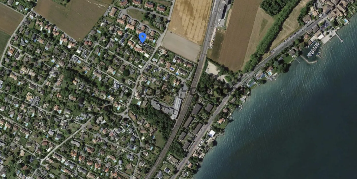 Quiet in Coppet - Modern and Bright Twin Villa - Photo 8 of 8