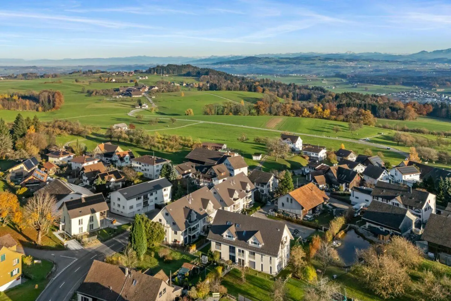 Vivre avec charme - nouvel appartement sous les toits de 4,5 pièces - Photo 1 sur 12