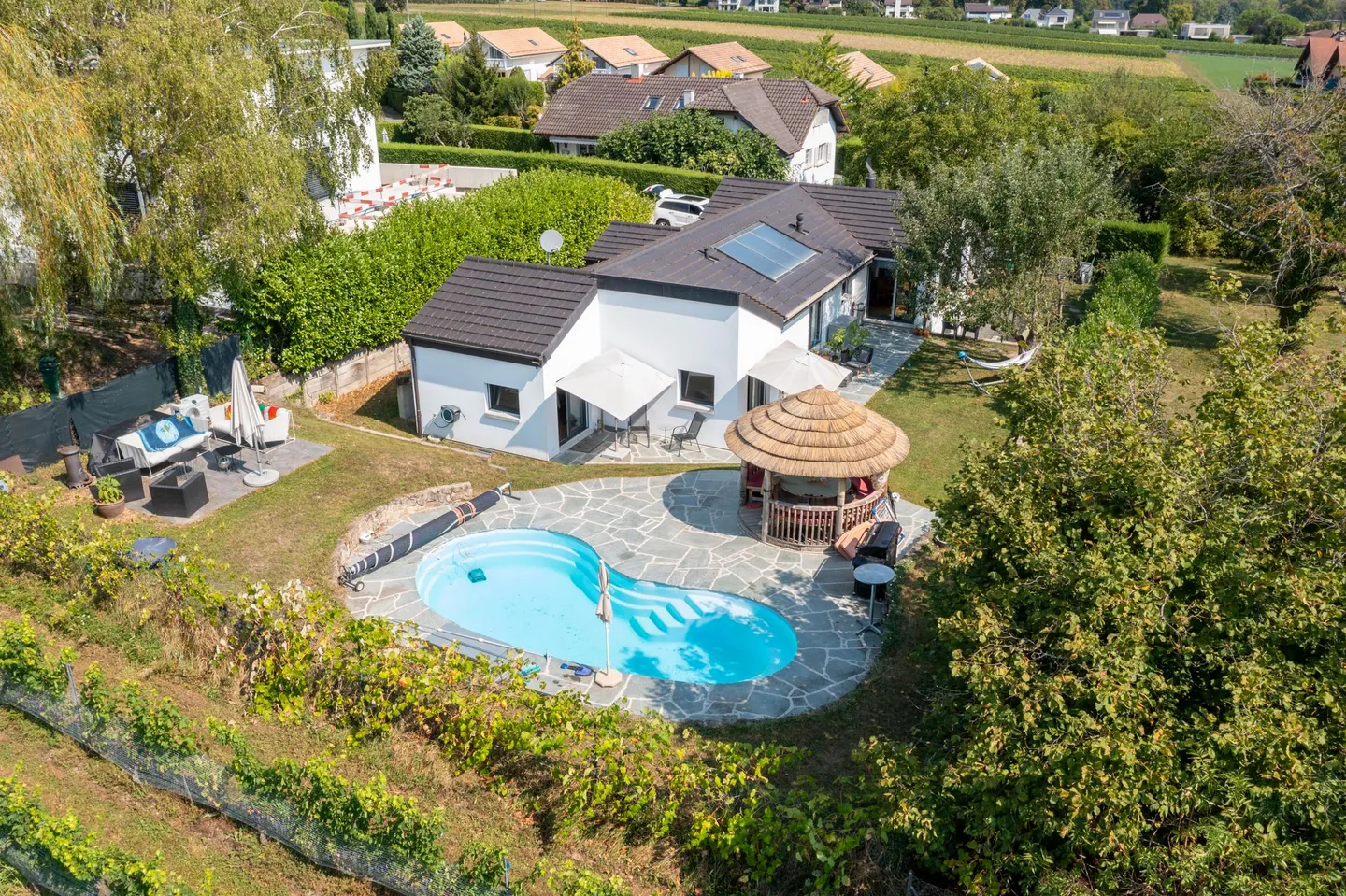 Chalet spazioso con piscina - Foto 9 di 9