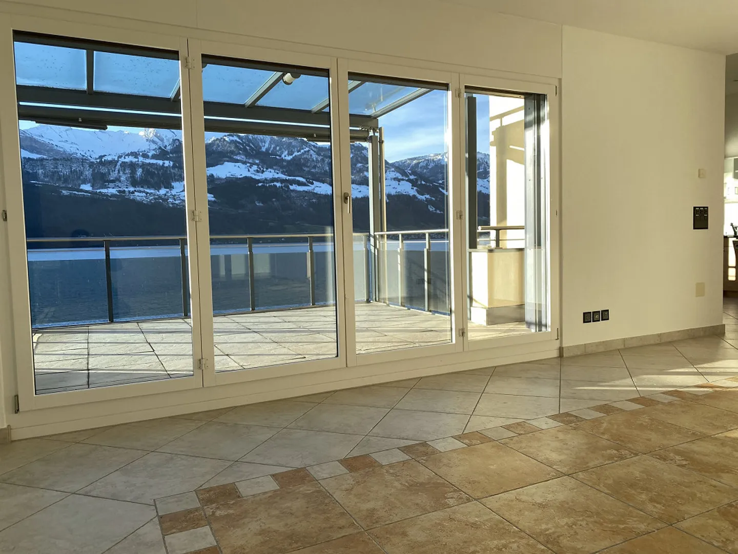 Appartamento duplex di 3,5 locali direttamente al lago - Foto 5 di 16