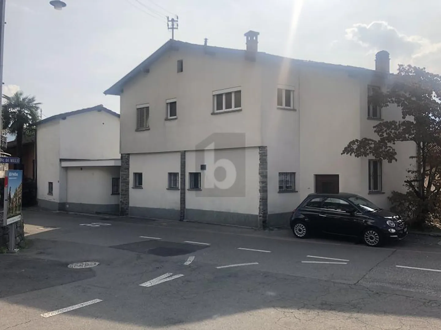 GROßE MEHRFAMILIENIMMOBILIE MIT POTENZIAL - Foto 2 von 6