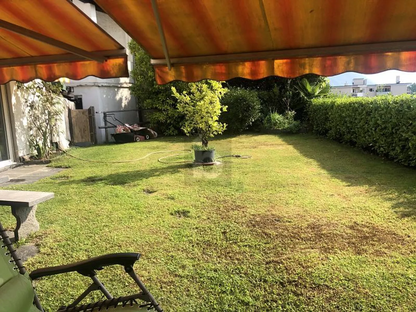 GROßE MEHRFAMILIENIMMOBILIE MIT POTENZIAL - Foto 3 von 6