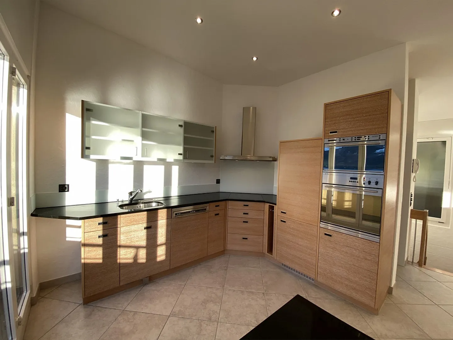 Appartamento duplex di 3,5 locali direttamente al lago - Foto 6 di 16