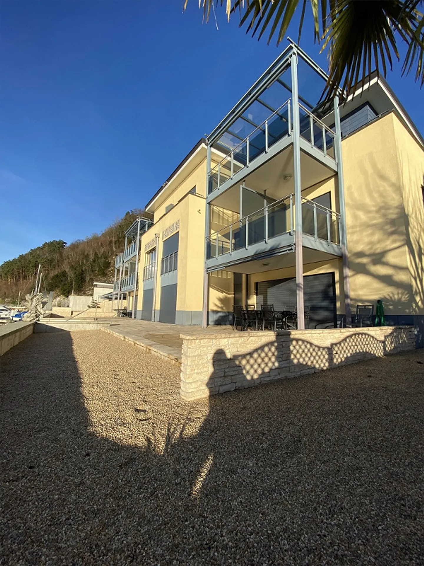 Appartamento duplex di 3,5 locali direttamente al lago - Foto 13 di 16