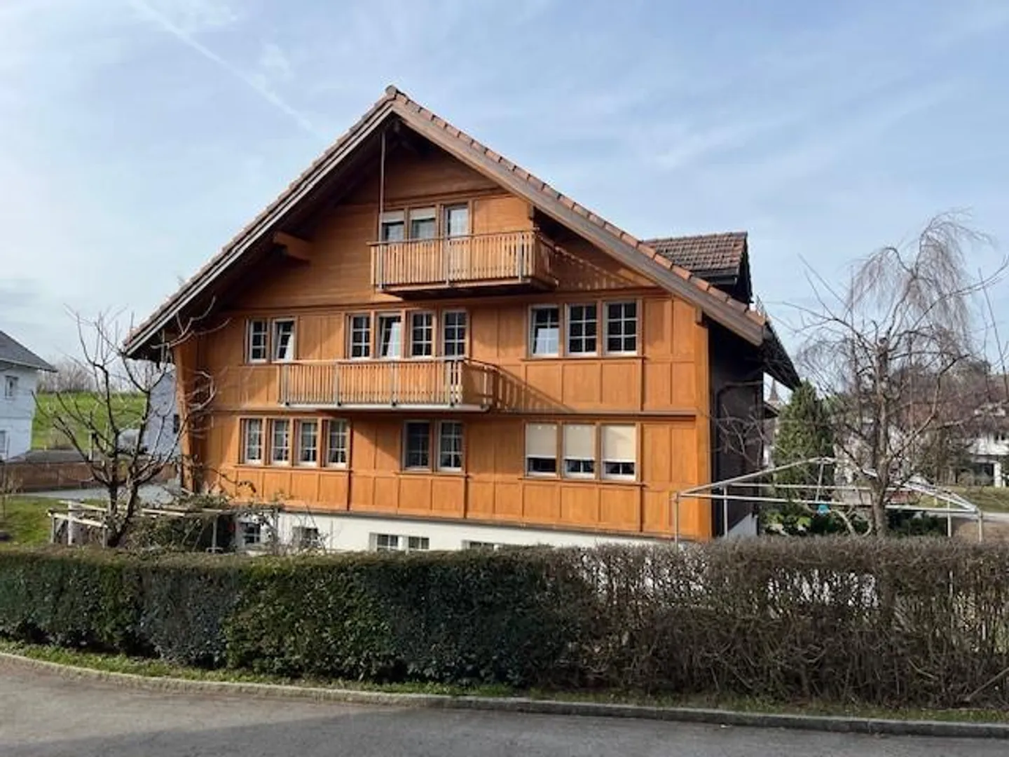Merveilleuse maison individuelle avec appartements supplémentaires - Photo 1 sur 29