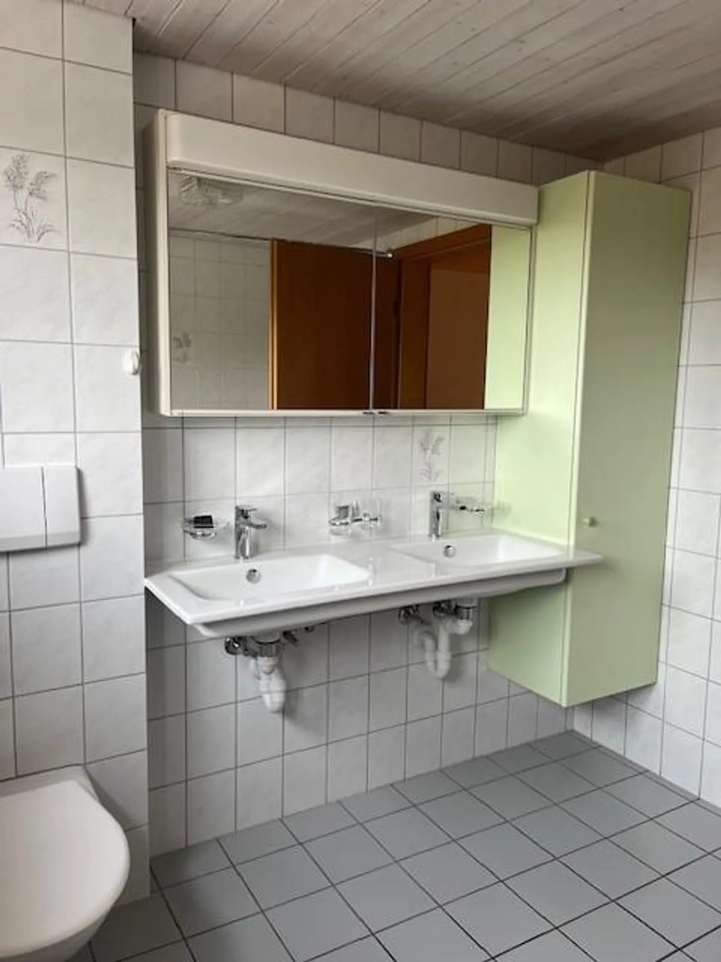 Merveilleuse maison individuelle avec appartements supplémentaires - Photo 19 sur 29