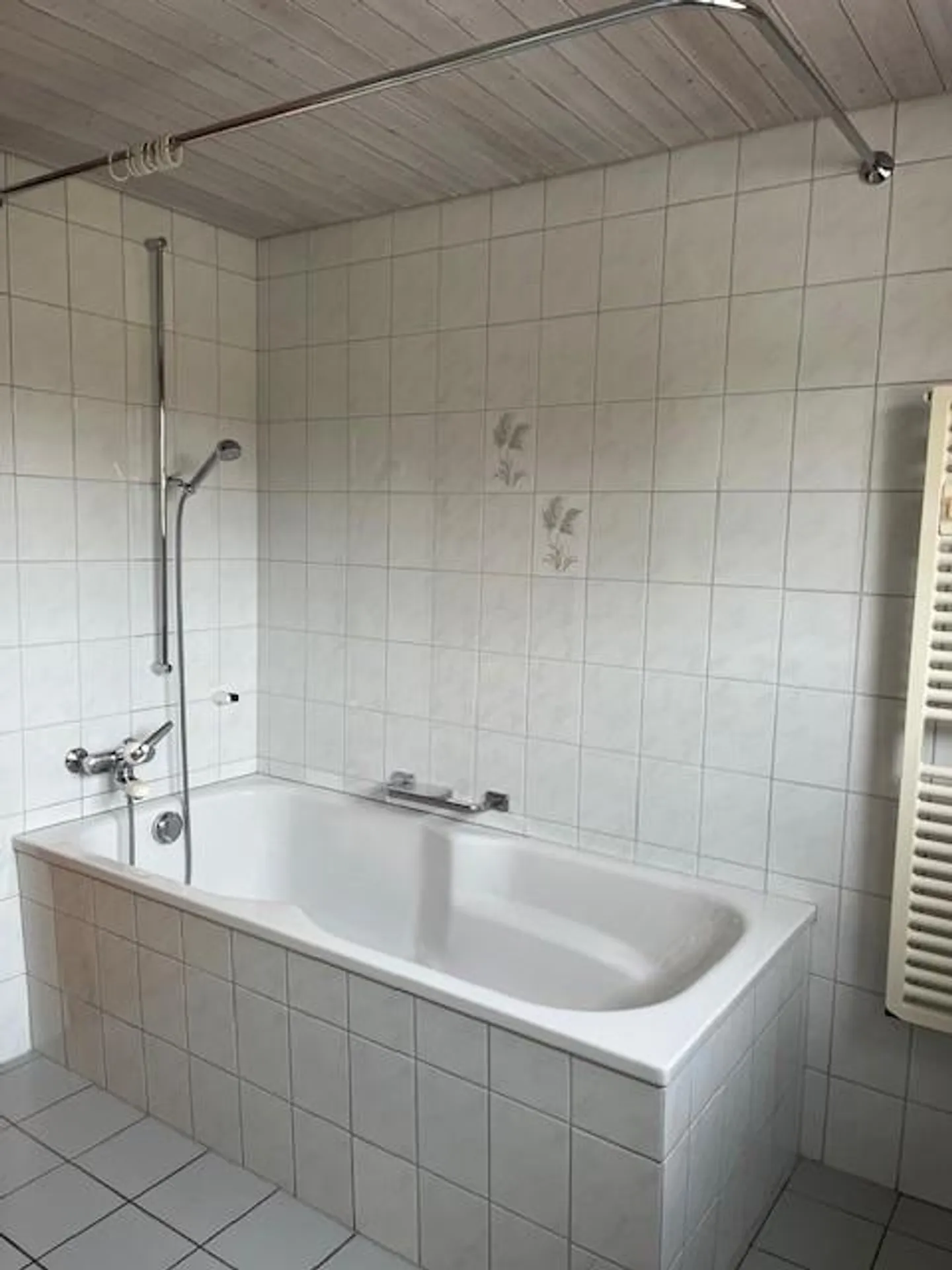 Merveilleuse maison individuelle avec appartements supplémentaires - Photo 20 sur 29
