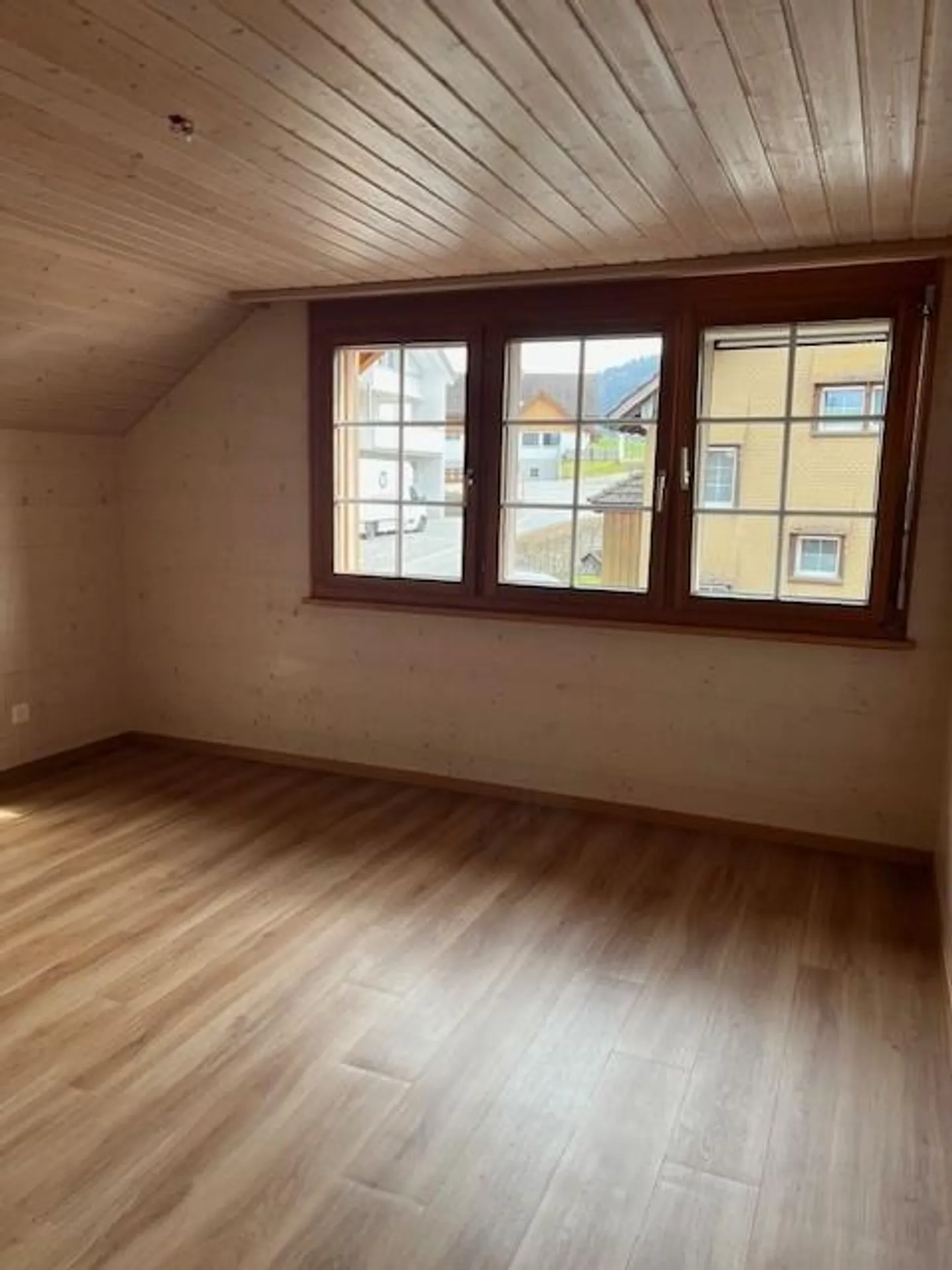 Merveilleuse maison individuelle avec appartements supplémentaires - Photo 22 sur 29