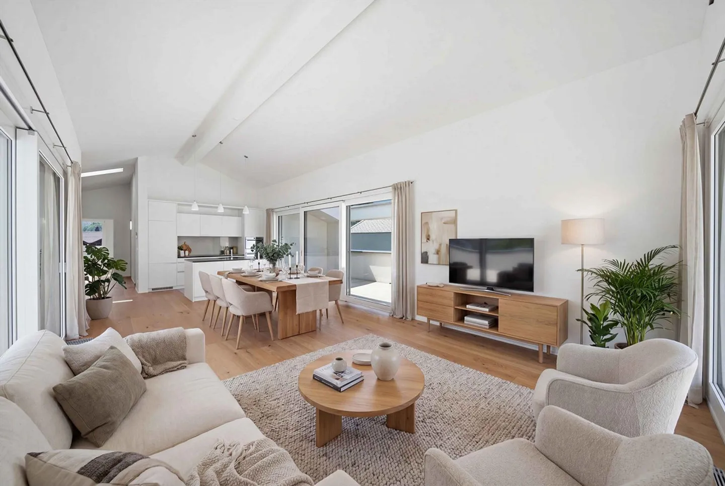 HIGH-QUALITY 3.5 ROOM PENTHOUSE APARTMENT WITH A VIEW - Photo 1 of 5