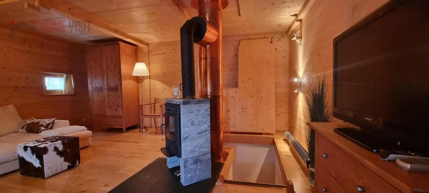 2.5 Room Detached House - Beautifully Converted Walliser Barn in Albinen - Photo 8 of 17