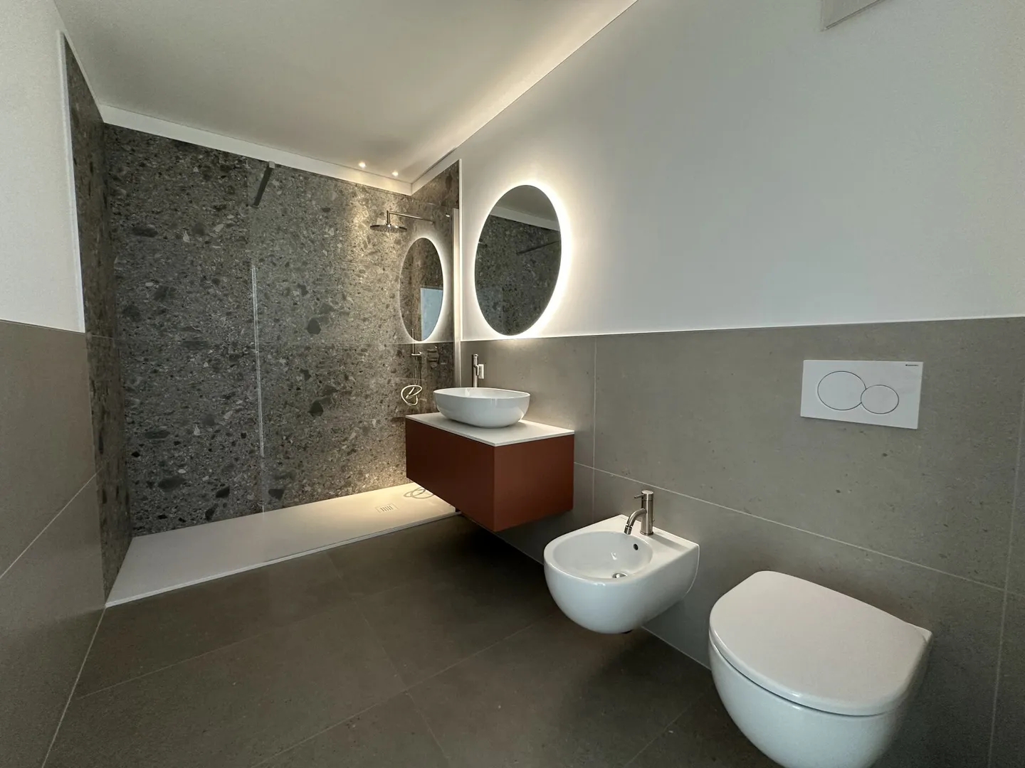 Bright Apartment with Panoramic Terrace - Photo 8 of 12