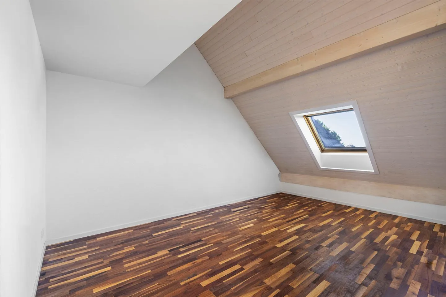 Maisonette Apartment 2nd Floor - Photo 5 of 16