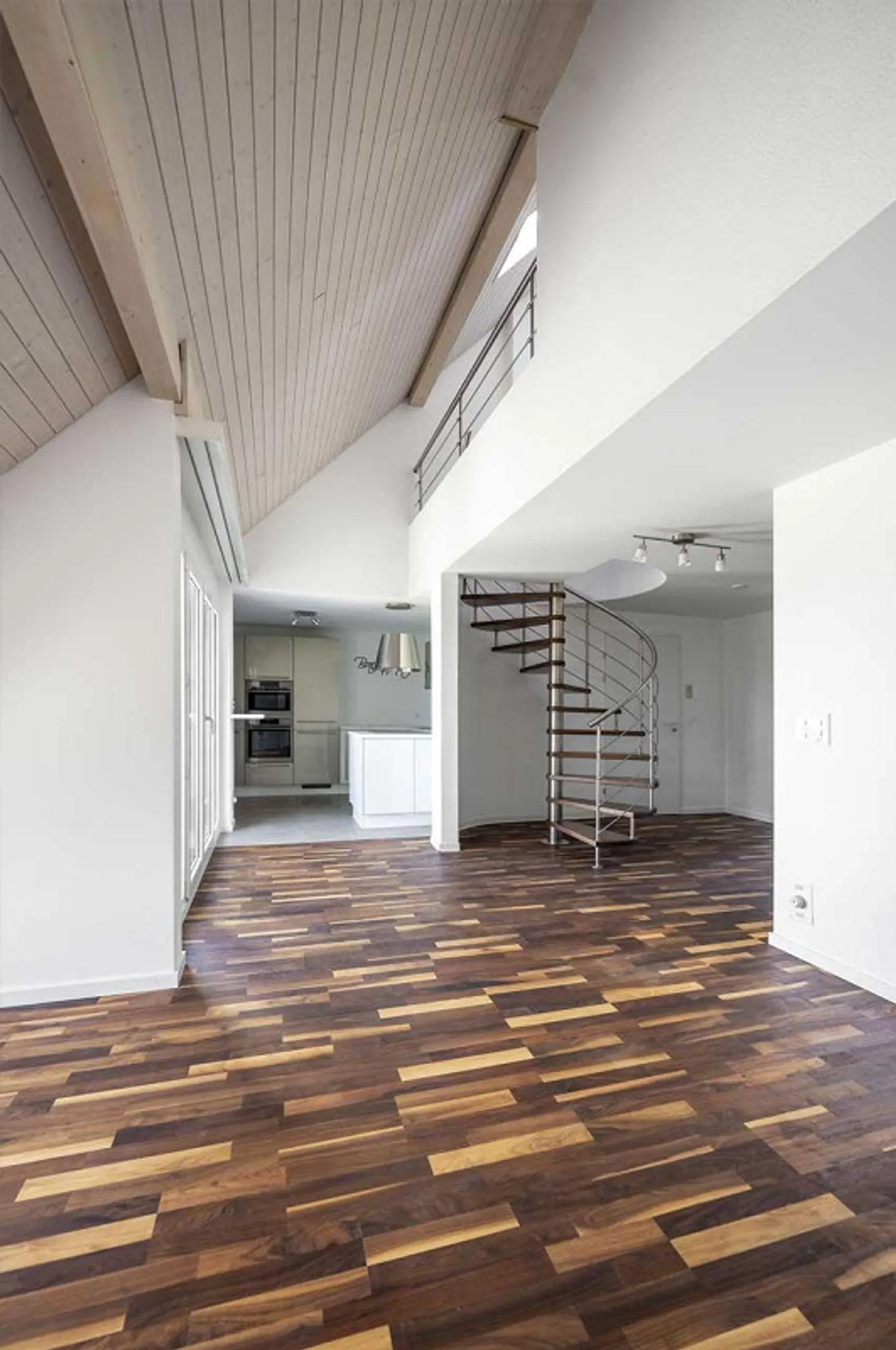 Maisonette Apartment 2nd Floor - Photo 9 of 16