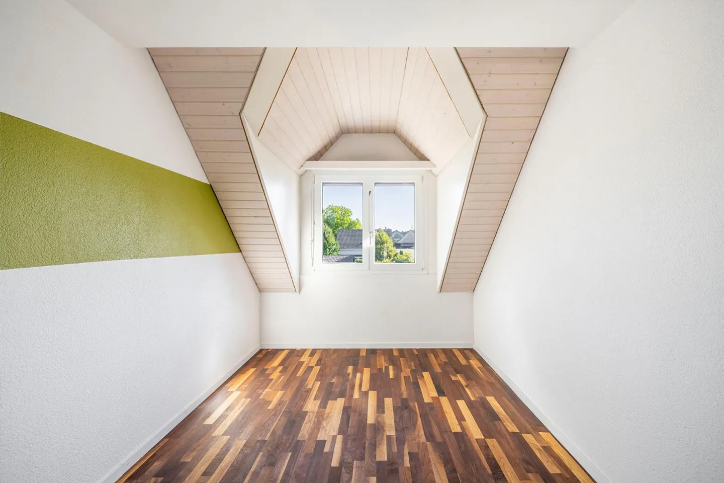 Maisonette Apartment 2nd Floor - Photo 10 of 16